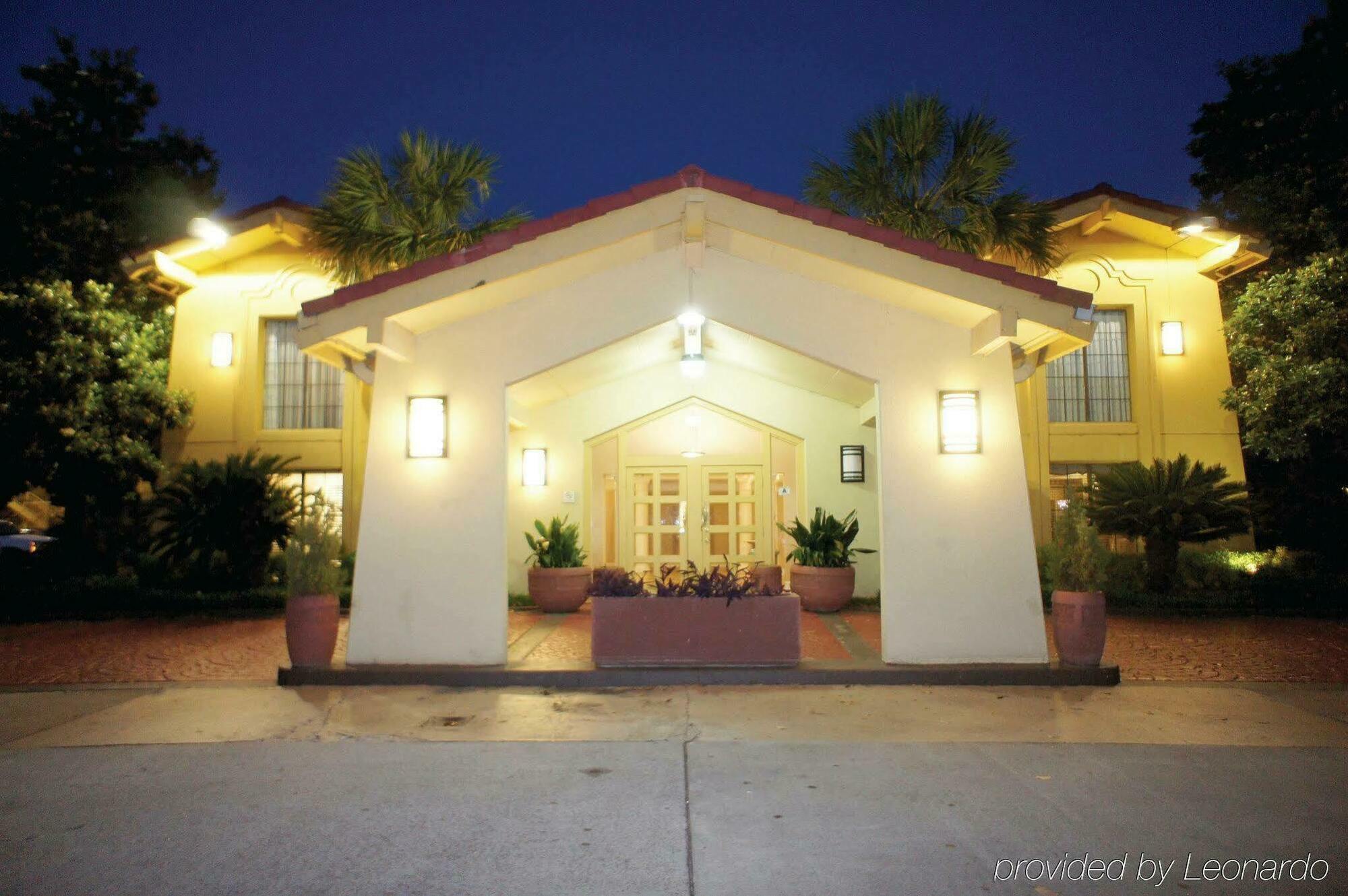 Quality Inn & Suites North Charleston - Ashley Phosphate Eksteriør billede